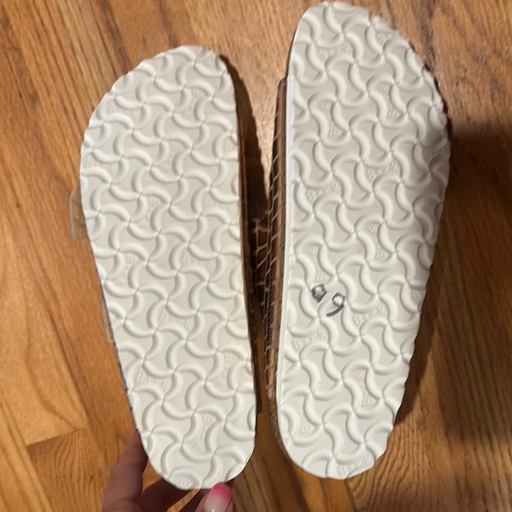 NEW women’s size 7 Birkenstock Copper Croc-Embossed Sandals - Picture 5 of 8